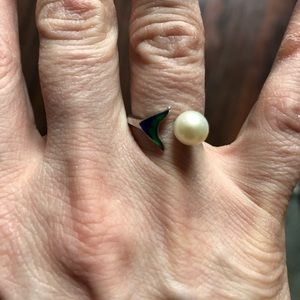 Vantel Pearls “Mermaid’s Tail” Ring